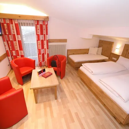 Lackner Apartment *